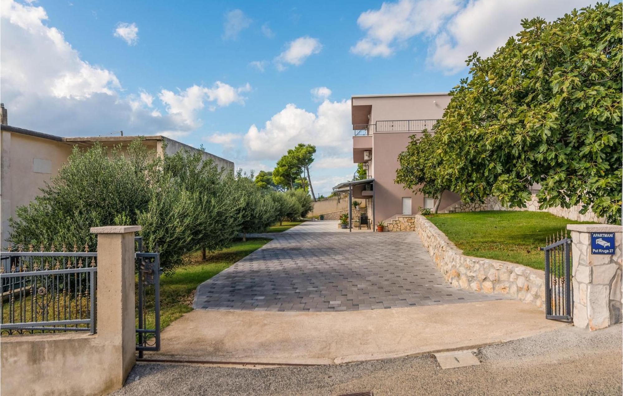 2 Bedroom Awesome Apartment In Mali Rat Sumpetar Exterior foto