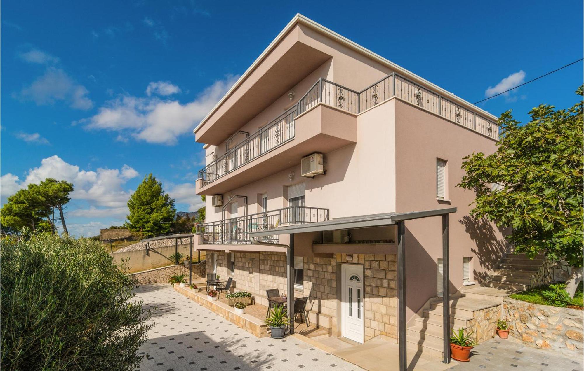 2 Bedroom Awesome Apartment In Mali Rat Sumpetar Exterior foto